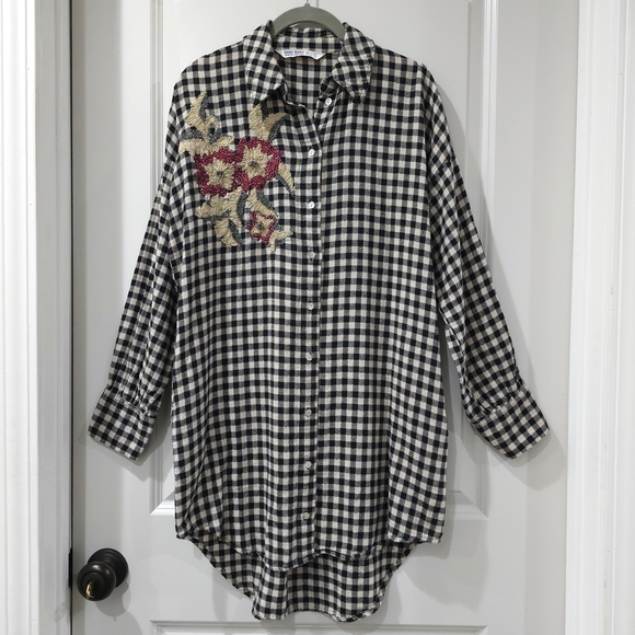 ZARA Black White Gingham Flannel Button Front, Floral Embroidery, High Low Tunic - Picture 3 of 16